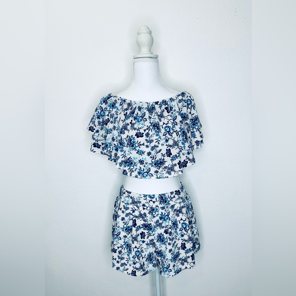Floral Two Piece Off-Shoulder Top and Waist Short Set